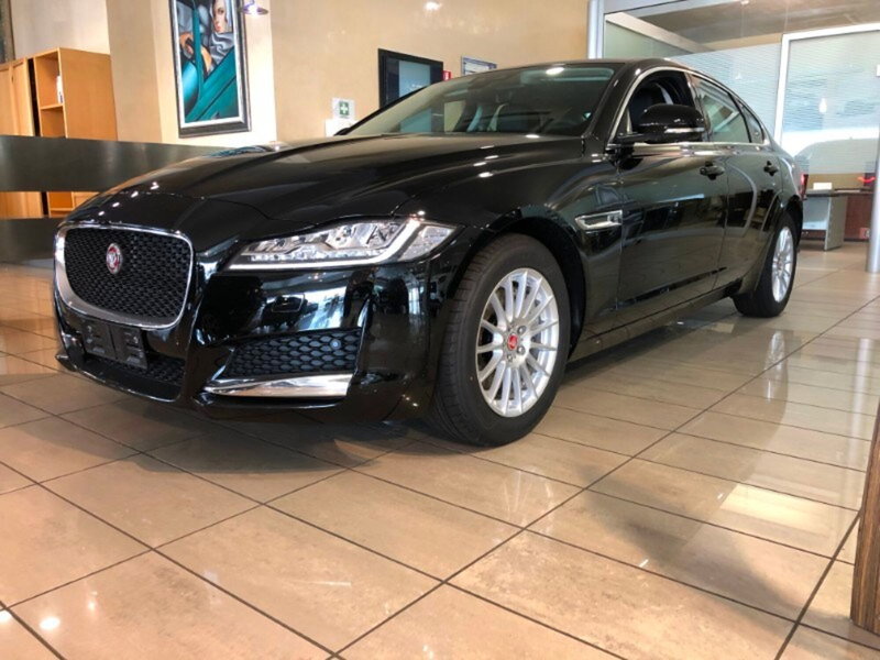 Jaguar XF usata a Pistoia (2)