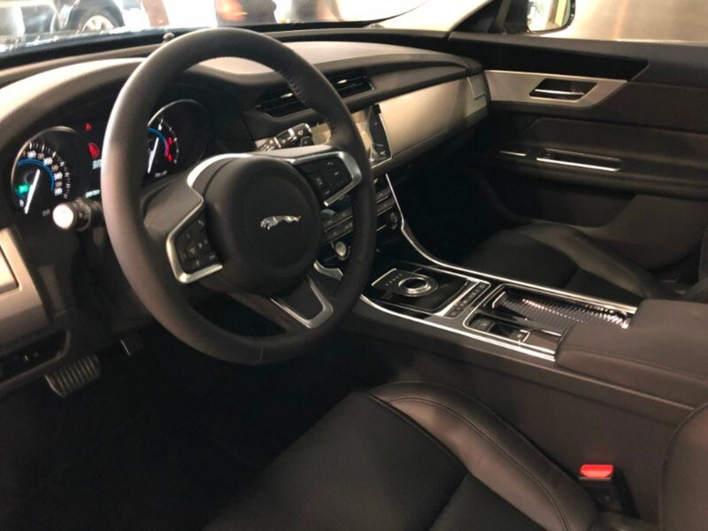 Jaguar XF usata a Pistoia (7)