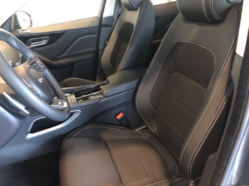 Jaguar F-Pace usata a Pistoia (4)