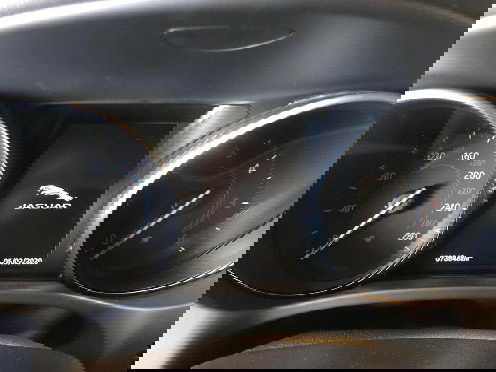 Jaguar F-Pace usata a Pistoia (15)