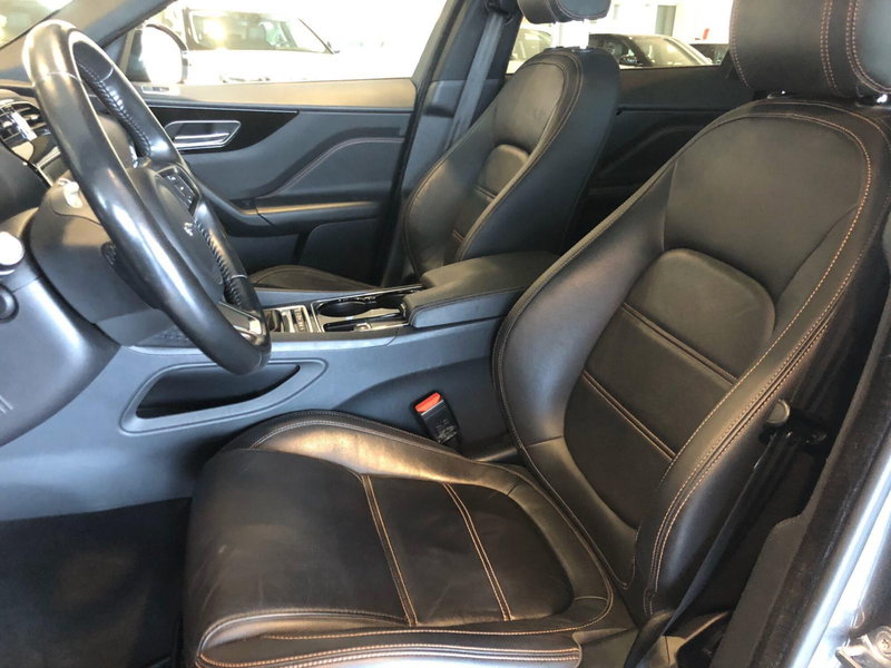 Jaguar F-Pace usata a Pistoia (5)