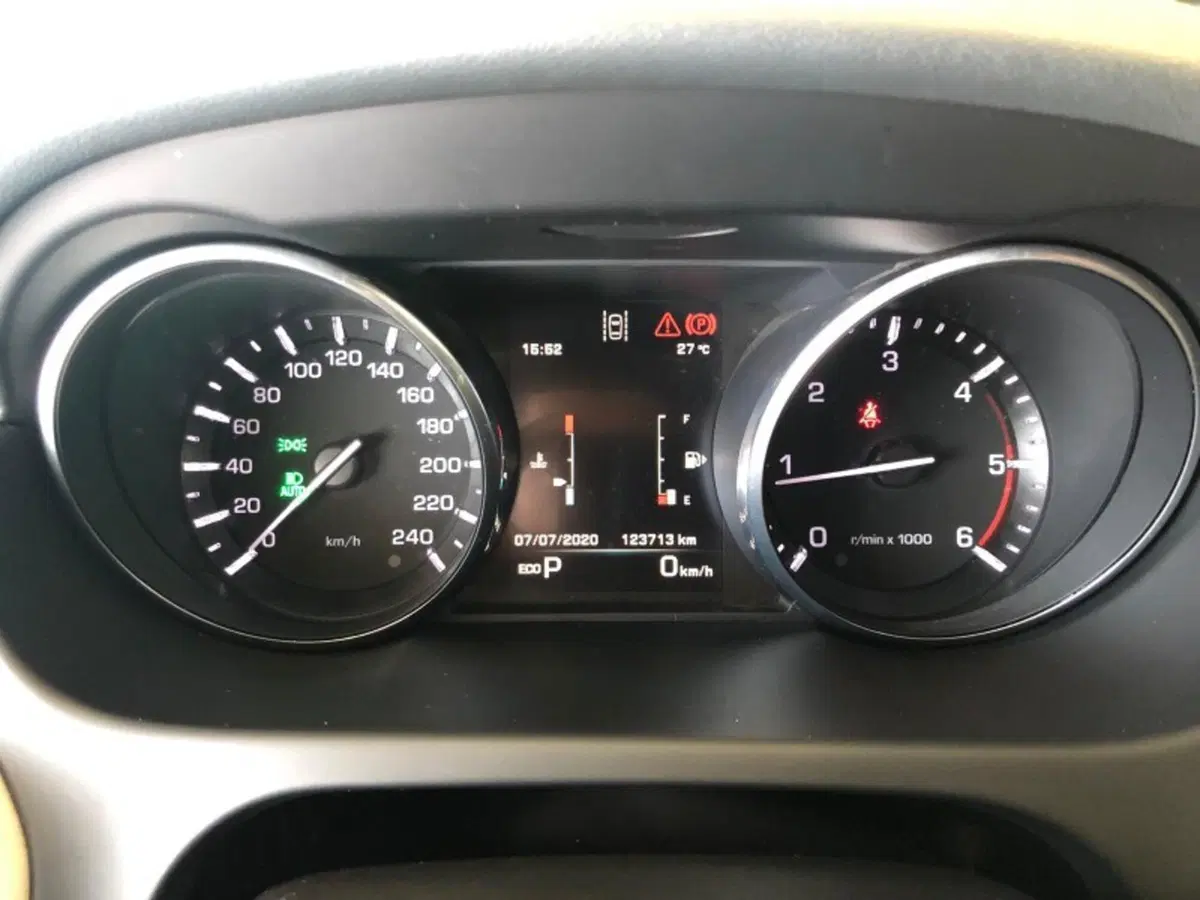 Land Rover Discovery Sport usata a Pistoia (5)