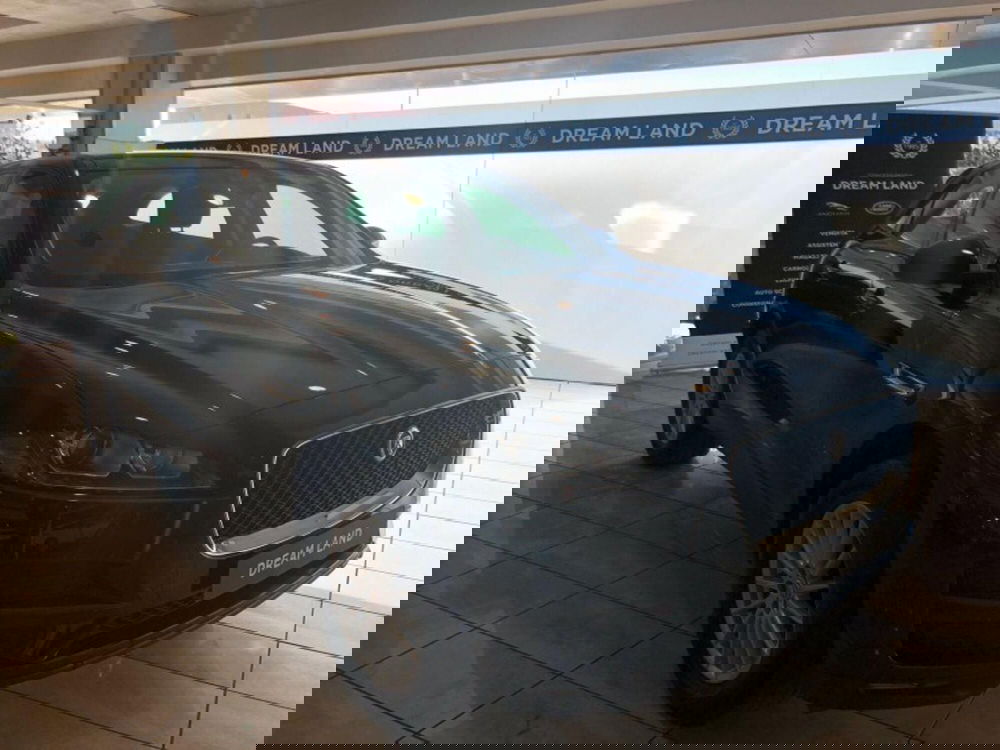 Jaguar F-Pace usata a Pistoia