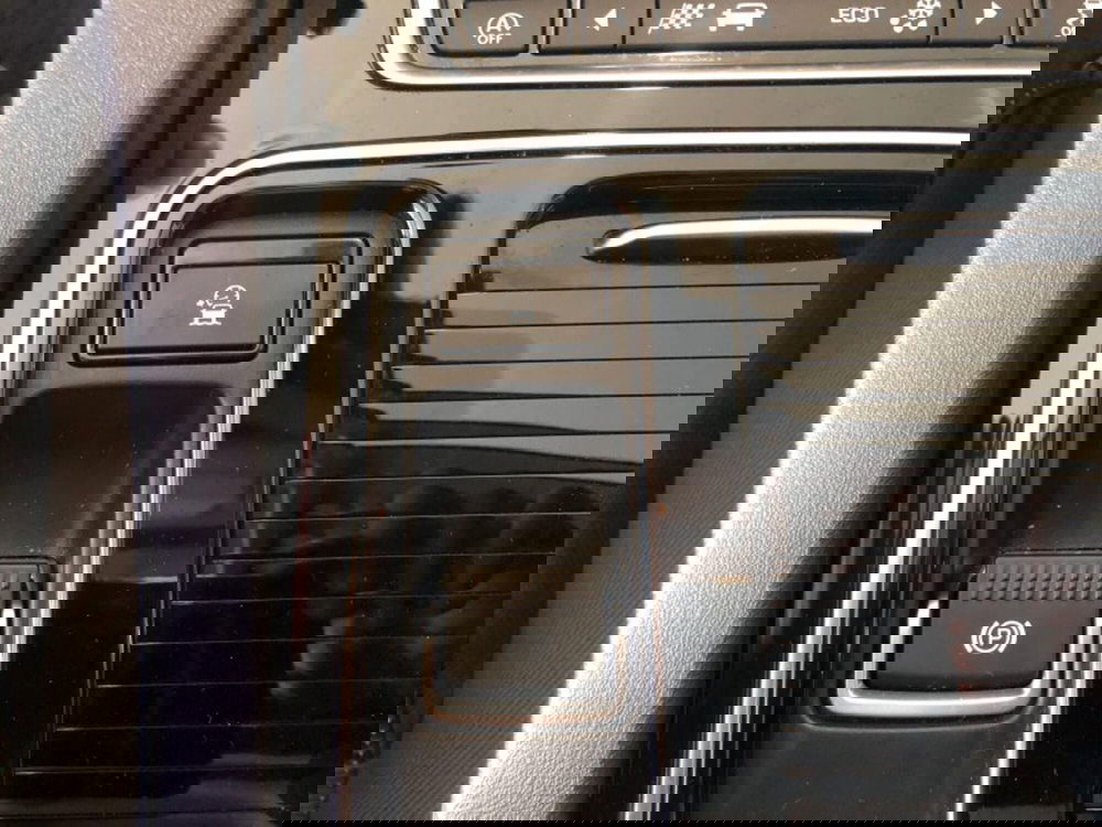 Jaguar F-Pace usata a Pistoia (12)