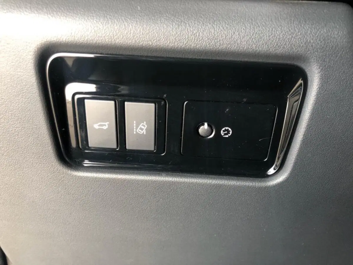 Jaguar F-Pace usata a Pistoia (15)