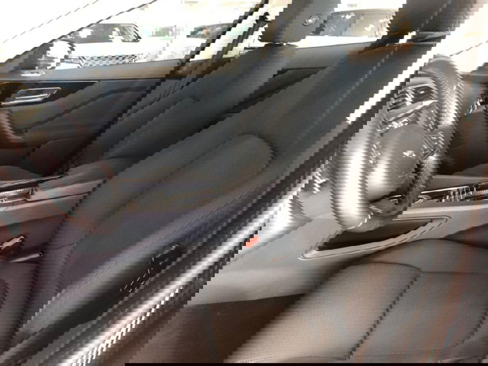 Jaguar F-Pace usata a Pistoia (4)