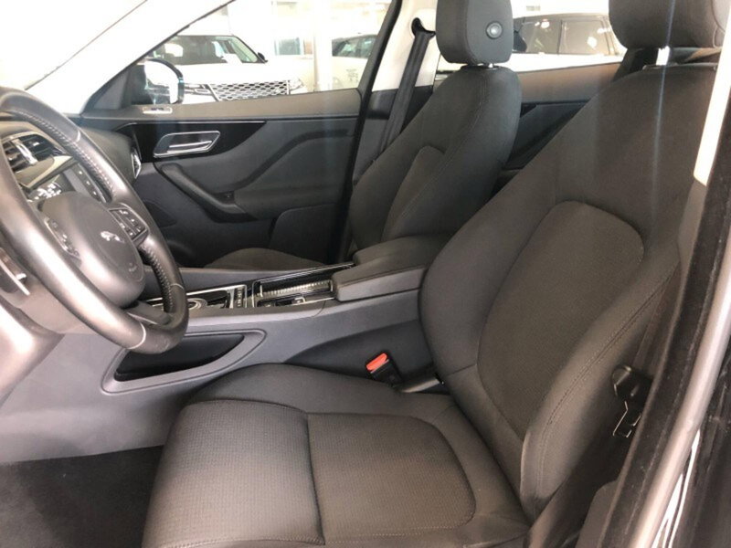 Jaguar F-Pace usata a Pistoia (4)