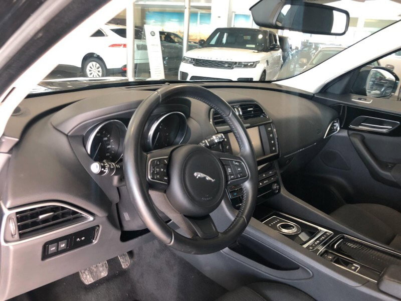 Jaguar F-Pace usata a Pistoia (6)