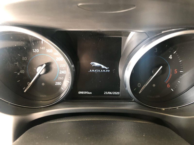 Jaguar F-Pace usata a Pistoia (7)