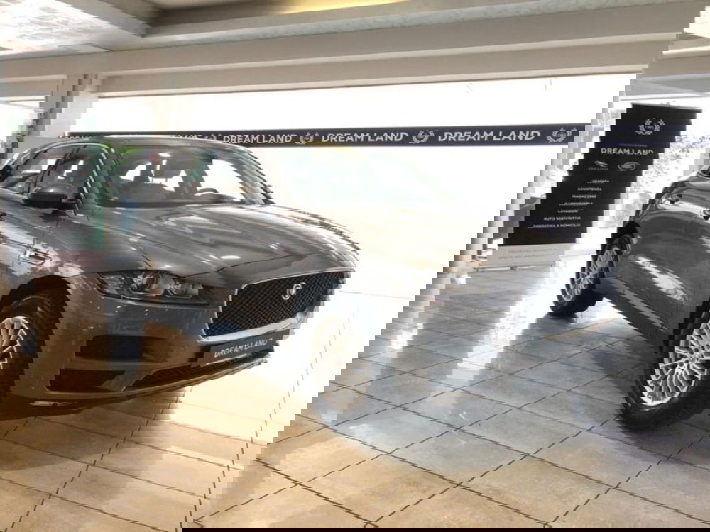 Jaguar F-Pace usata a Pistoia