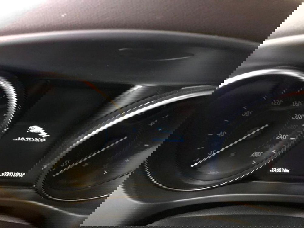 Jaguar F-Pace usata a Pistoia (12)
