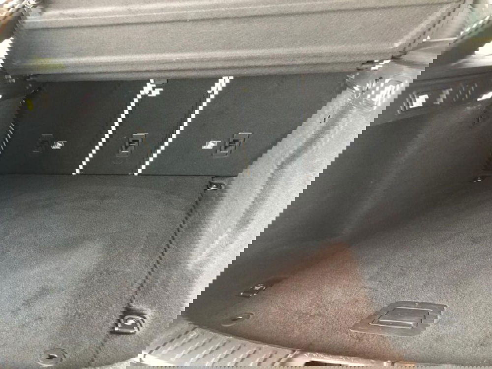 Jaguar F-Pace usata a Pistoia (13)