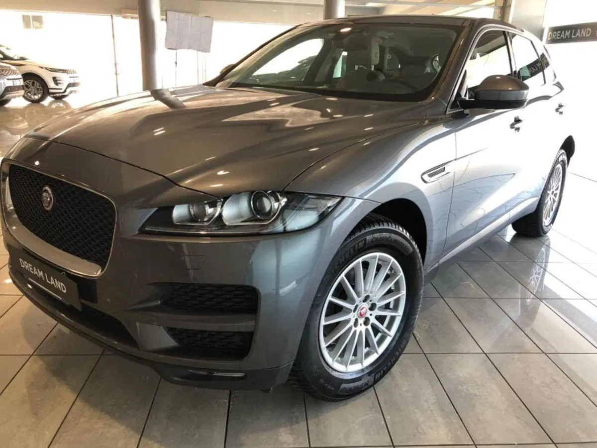 Jaguar F-Pace usata a Pistoia (3)