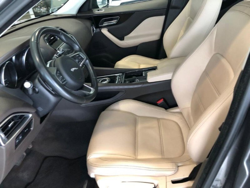 Jaguar F-Pace usata a Pistoia (5)