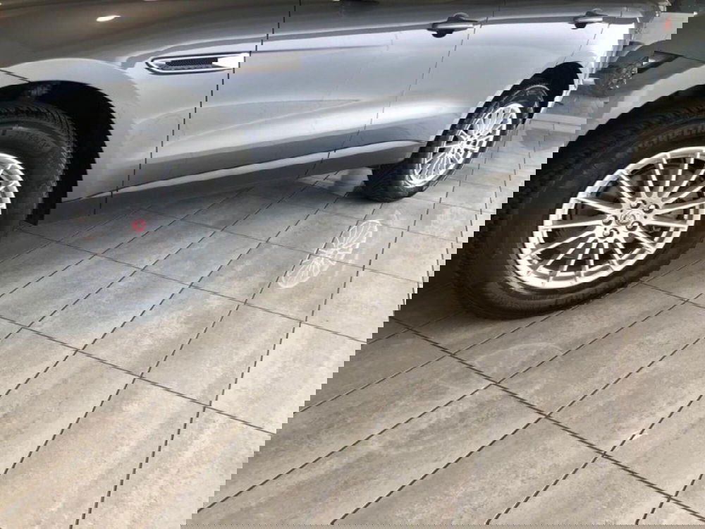 Jaguar F-Pace usata a Pistoia (8)