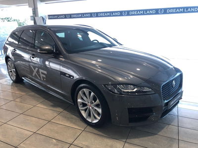 Jaguar XF Sportbrake 2.0 D 180 CV AWD aut. R-Sport del 2018 usata a Agliana