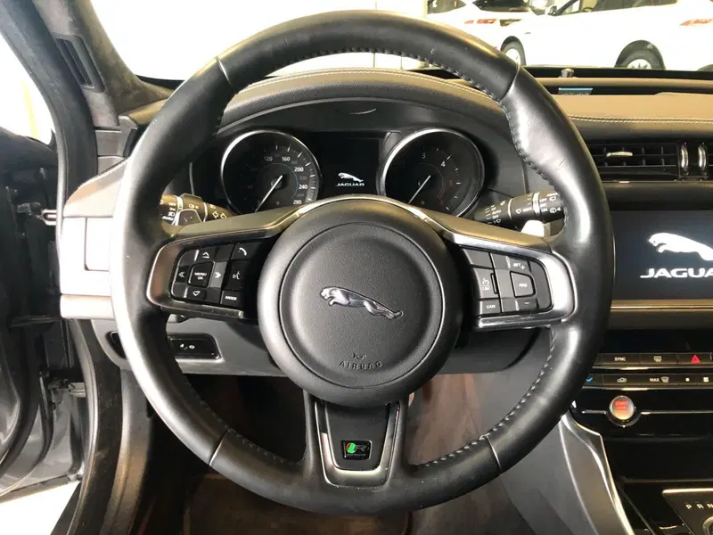 Jaguar XF Sportbrake usata a Pistoia (6)