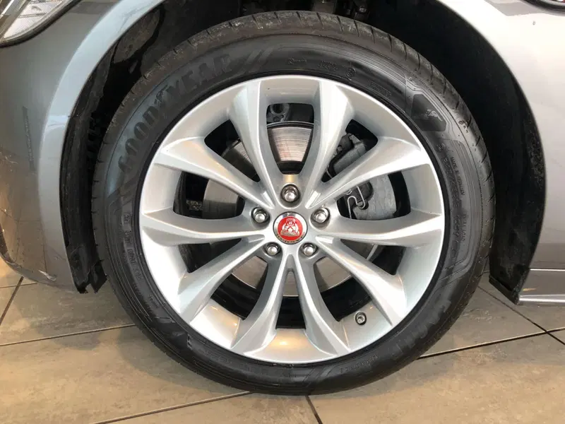 Jaguar XF Sportbrake usata a Pistoia (8)