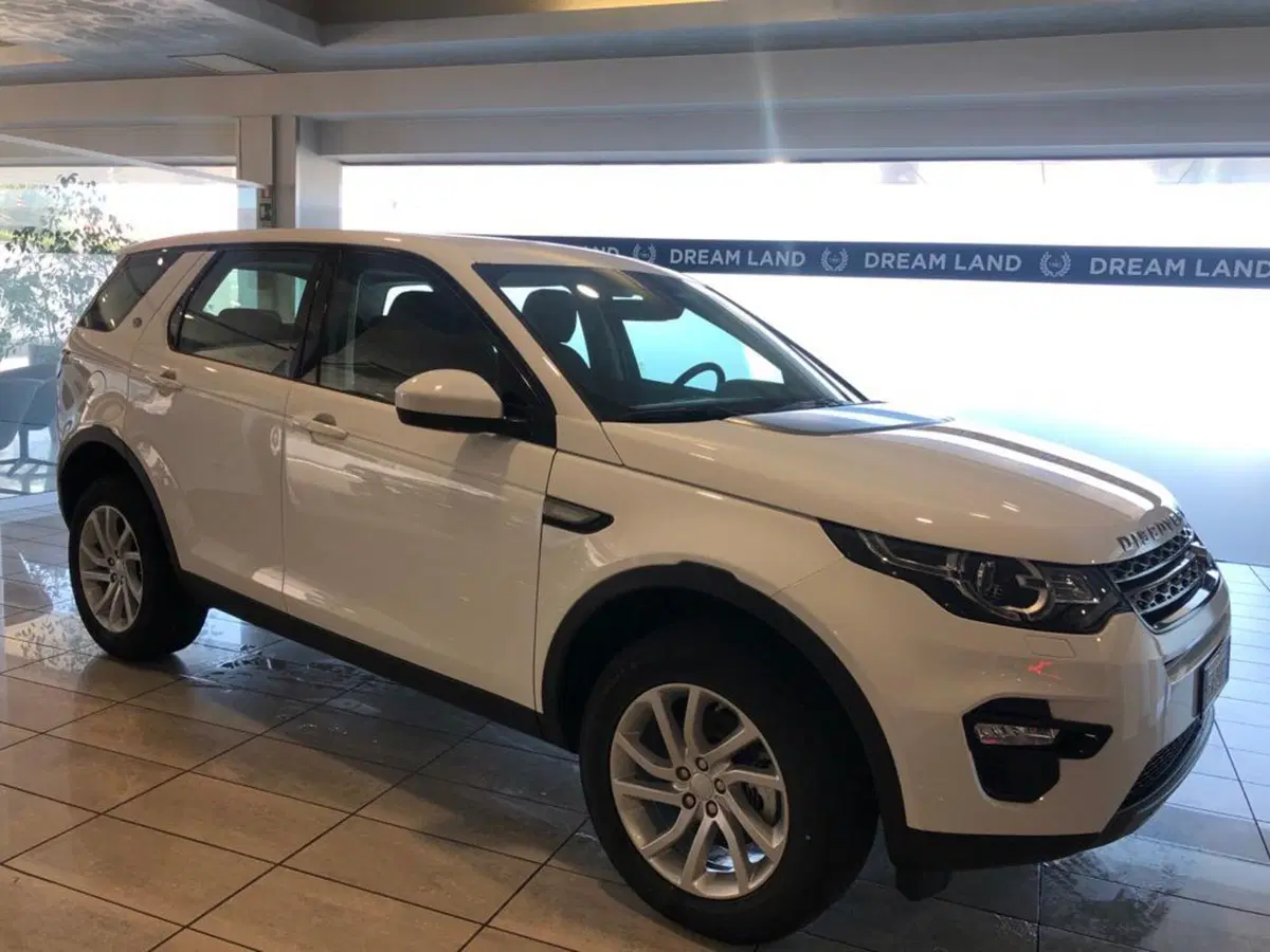 Land Rover Discovery Sport usata a Pistoia