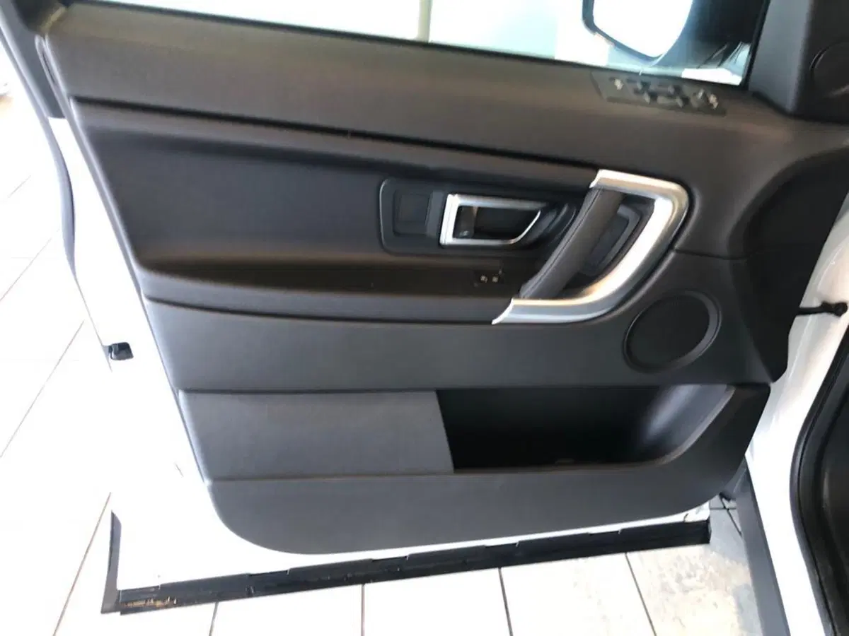 Land Rover Discovery Sport usata a Pistoia (12)