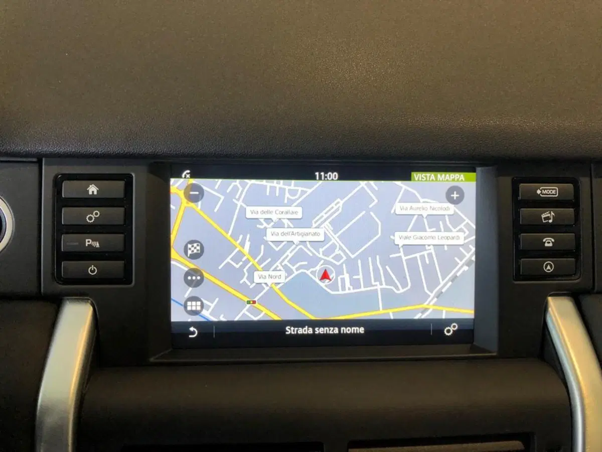 Land Rover Discovery Sport usata a Pistoia (8)