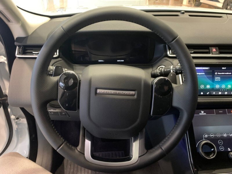 Land Rover Range Rover Velar nuova a Pistoia (10)