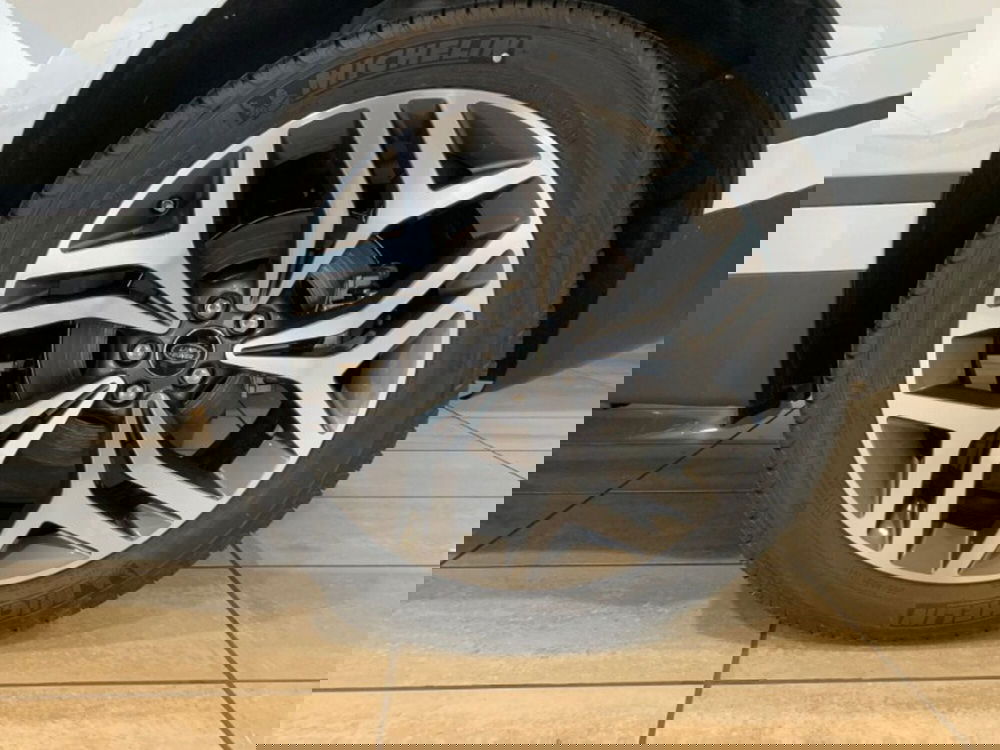 Land Rover Range Rover Velar nuova a Pistoia (3)