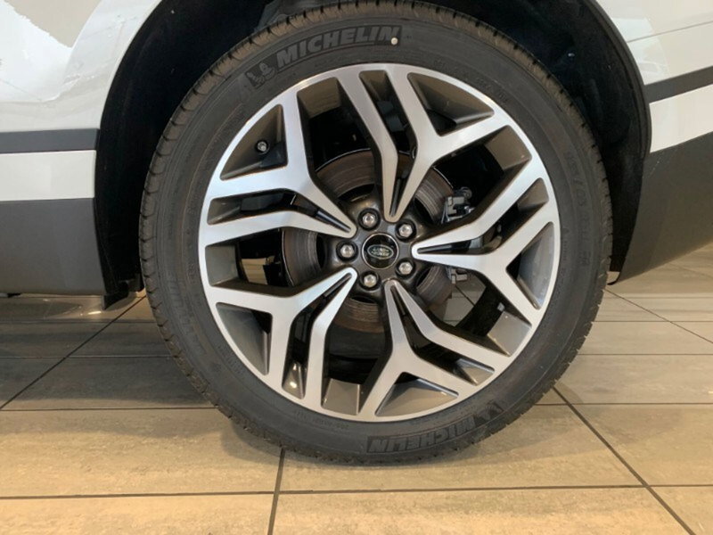 Land Rover Range Rover Velar nuova a Pistoia (3)