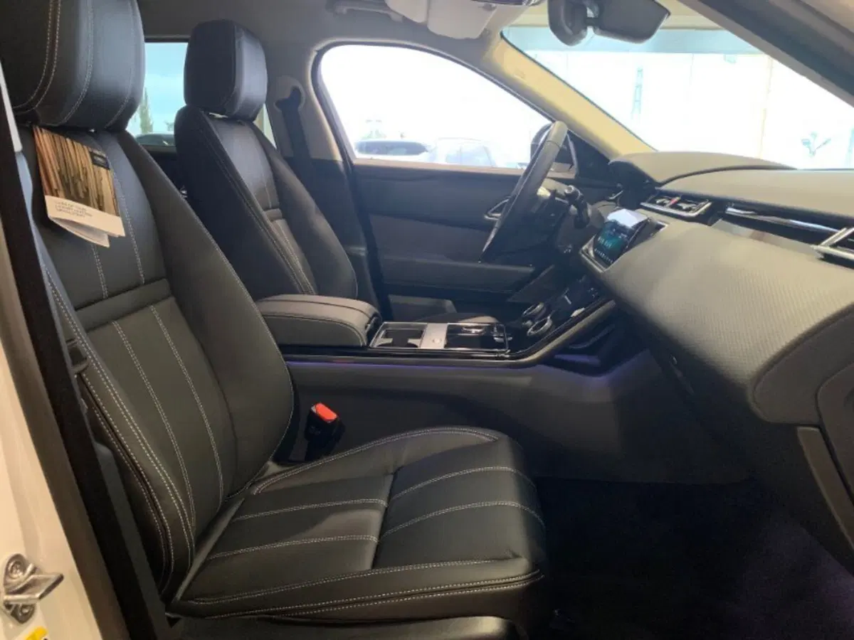 Land Rover Range Rover Velar nuova a Pistoia (8)