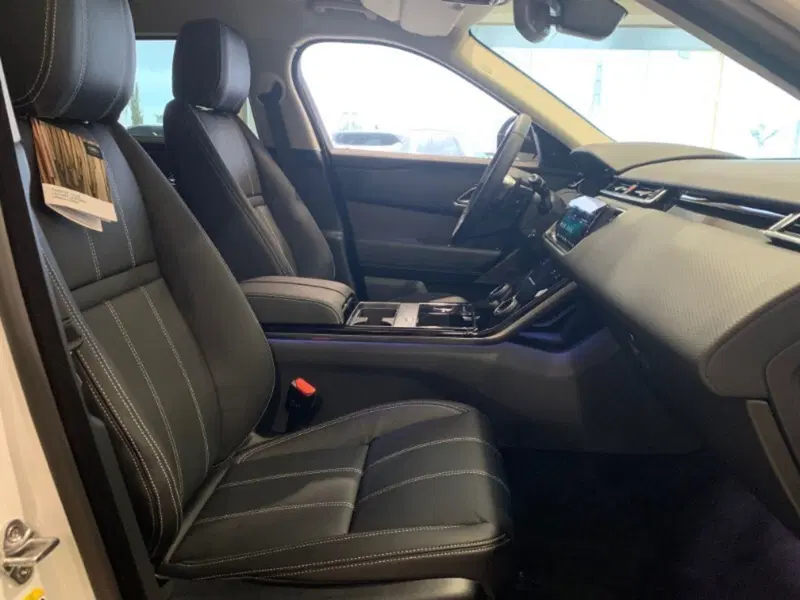 Land Rover Range Rover Velar nuova a Pistoia (8)