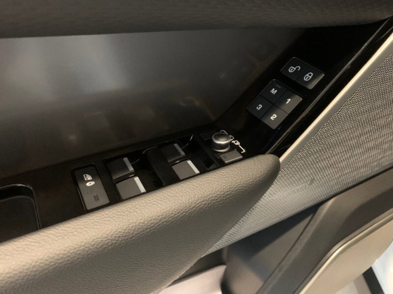 Land Rover Range Rover Velar nuova a Pistoia (9)
