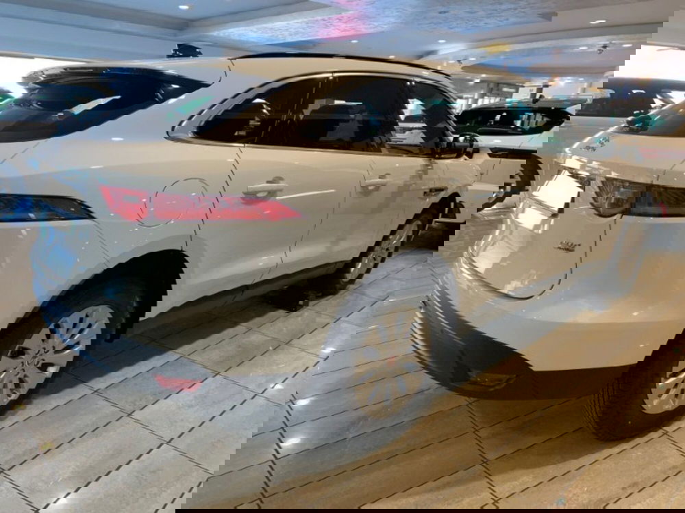 Jaguar F-Pace nuova a Pistoia (2)