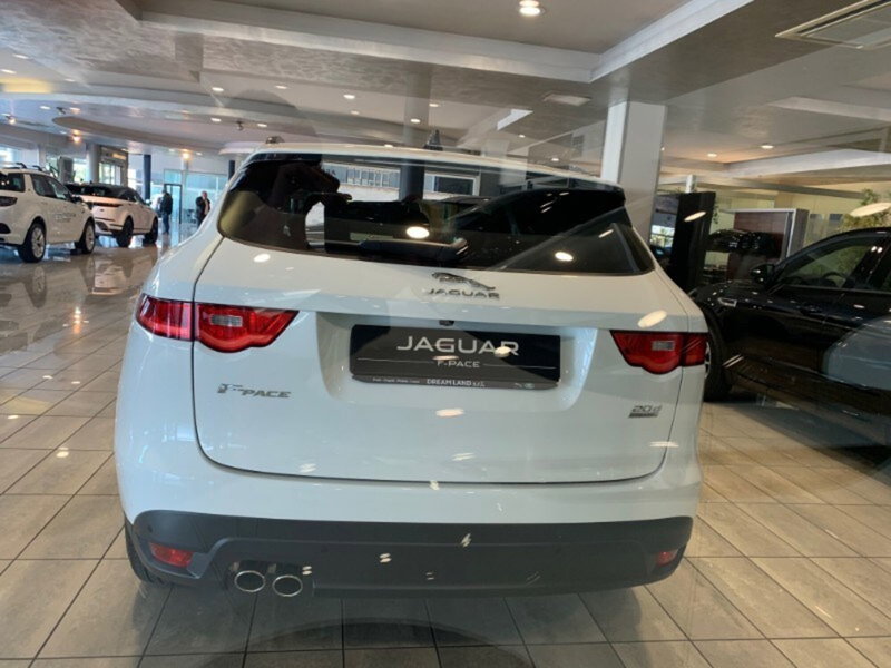 Jaguar F-Pace nuova a Pistoia (3)
