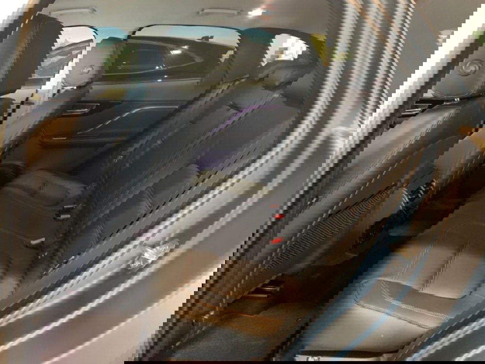 Jaguar F-Pace nuova a Pistoia (7)