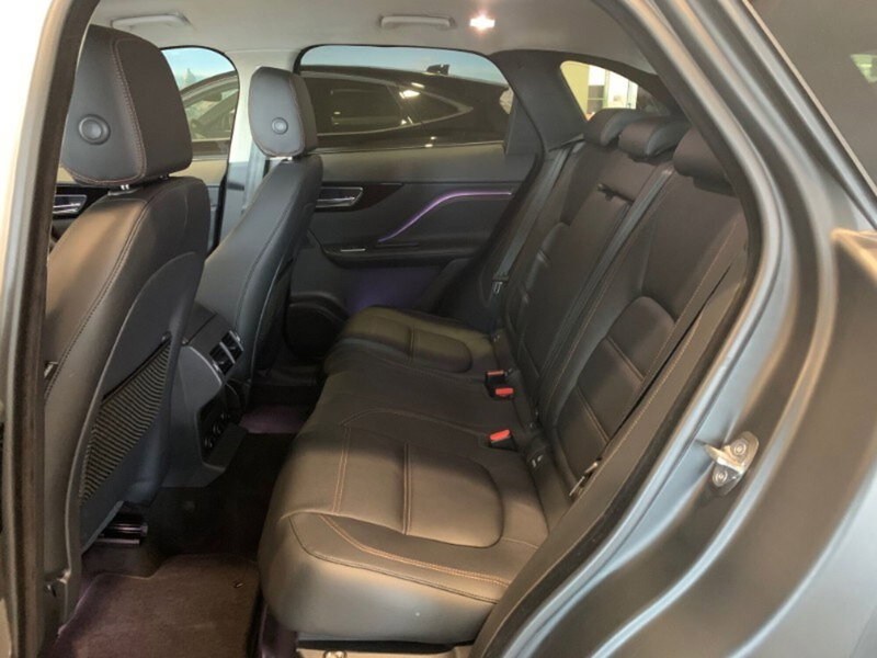 Jaguar F-Pace nuova a Pistoia (7)