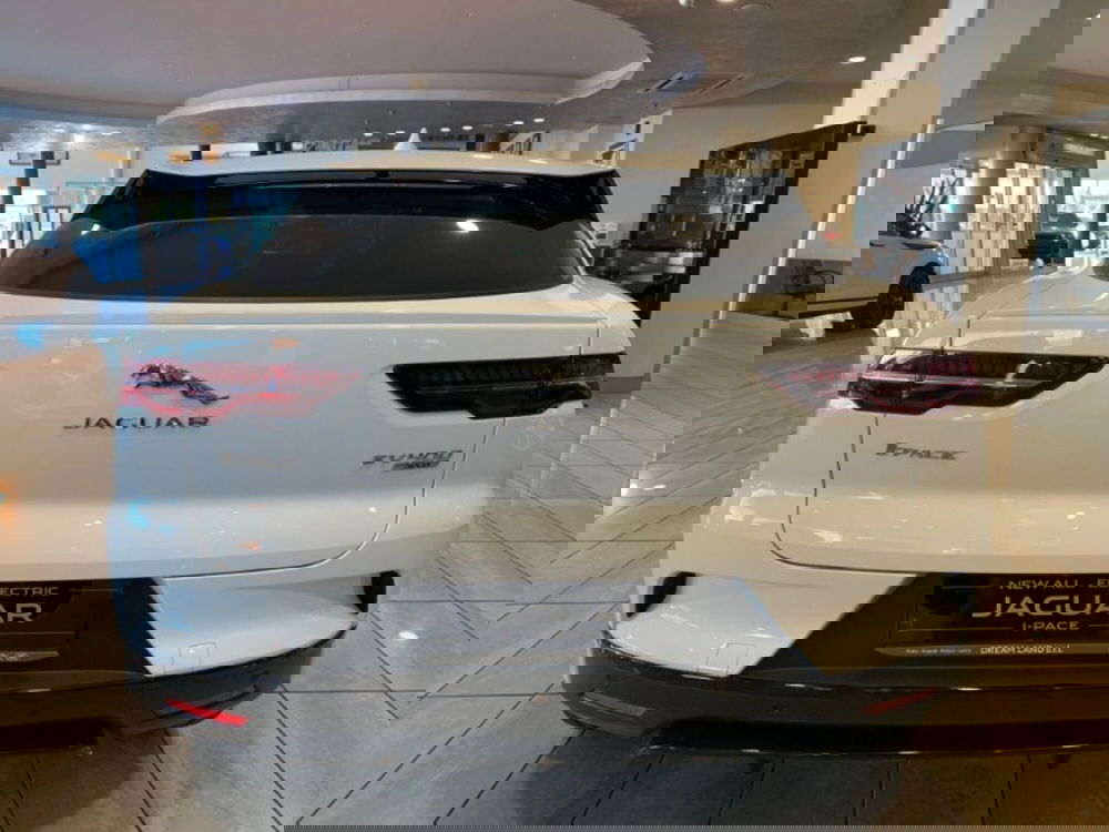 Jaguar I-Pace nuova a Pistoia (3)