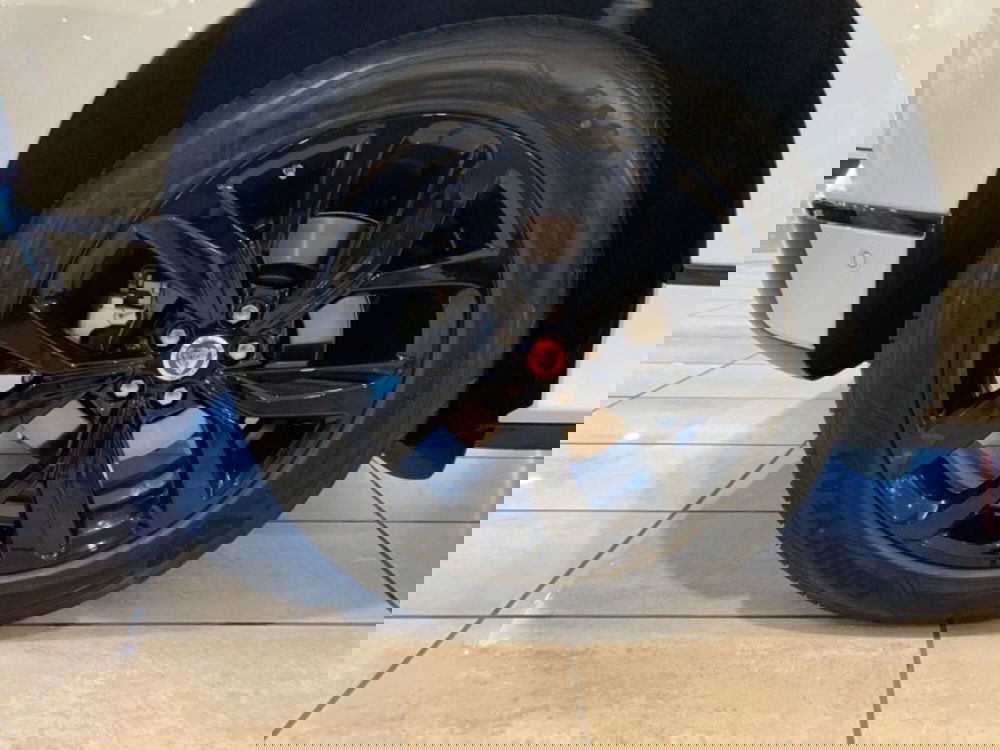 Jaguar I-Pace nuova a Pistoia (5)