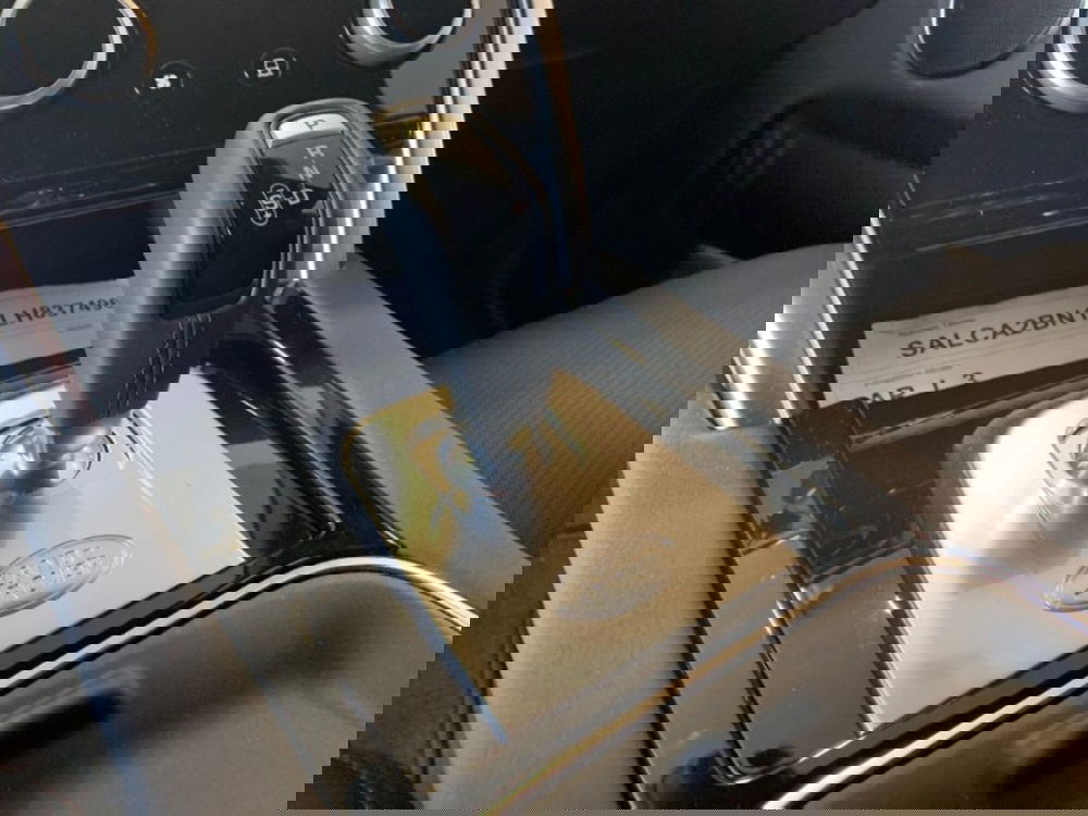 Land Rover Discovery Sport nuova a Pistoia (10)