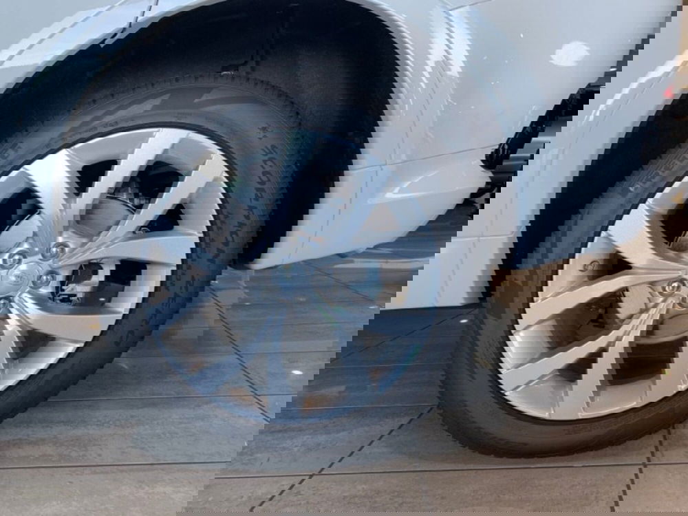 Land Rover Discovery Sport nuova a Pistoia (5)