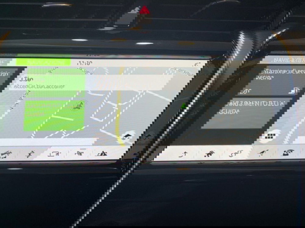 Land Rover Discovery Sport nuova a Pistoia (9)