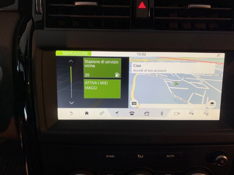 Land Rover Discovery Sport nuova a Pistoia (10)