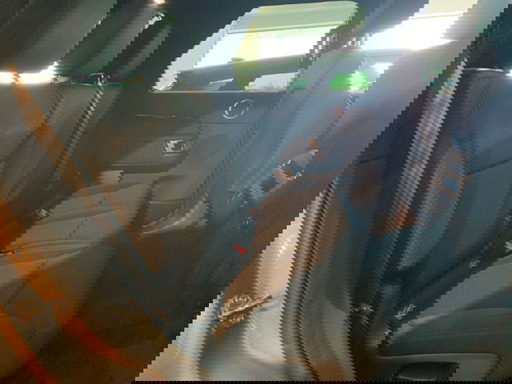 Land Rover Discovery Sport nuova a Pistoia (6)