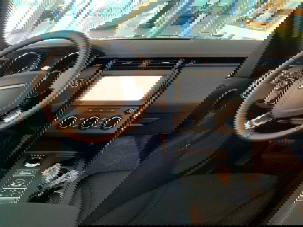 Land Rover Discovery Sport nuova a Pistoia (7)