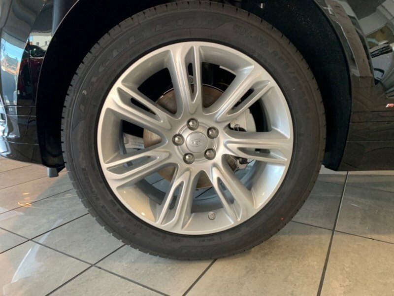 Land Rover Range Rover Velar nuova a Pistoia (5)