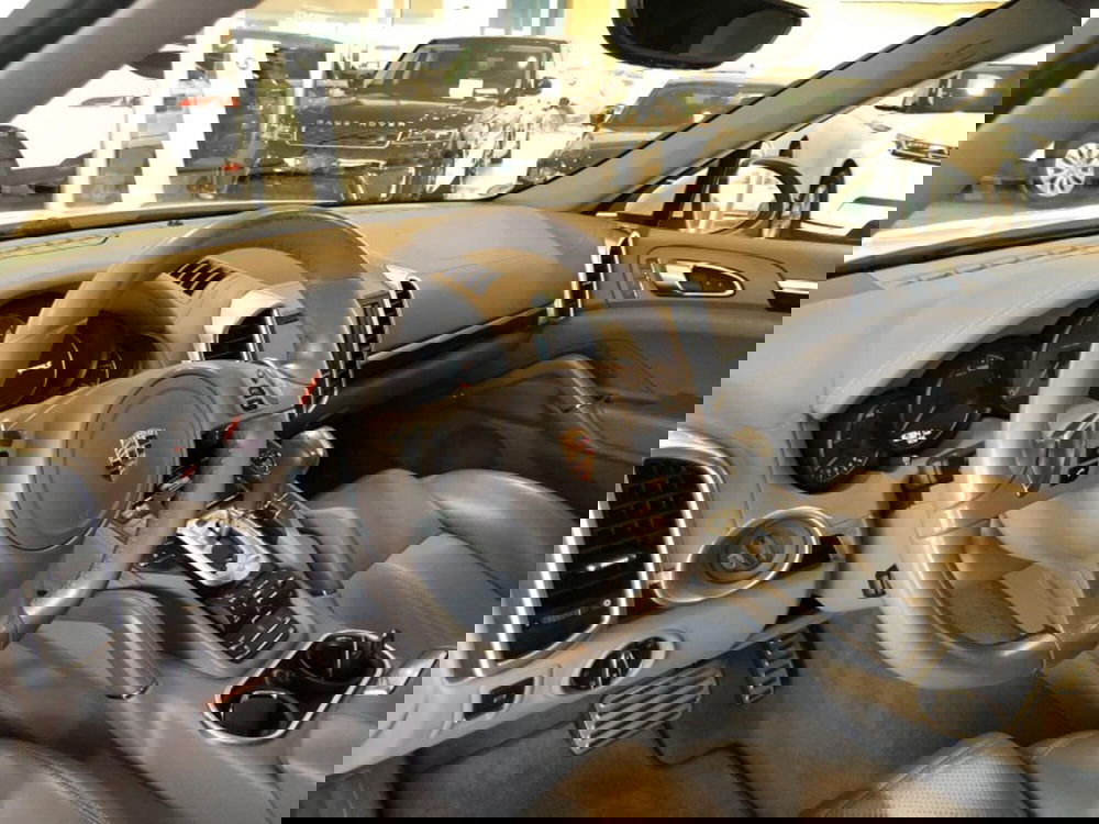 Porsche Cayenne usata a Pistoia (10)