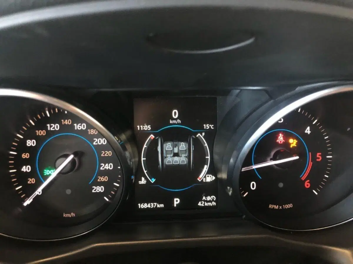 Jaguar XF usata a Pistoia (10)