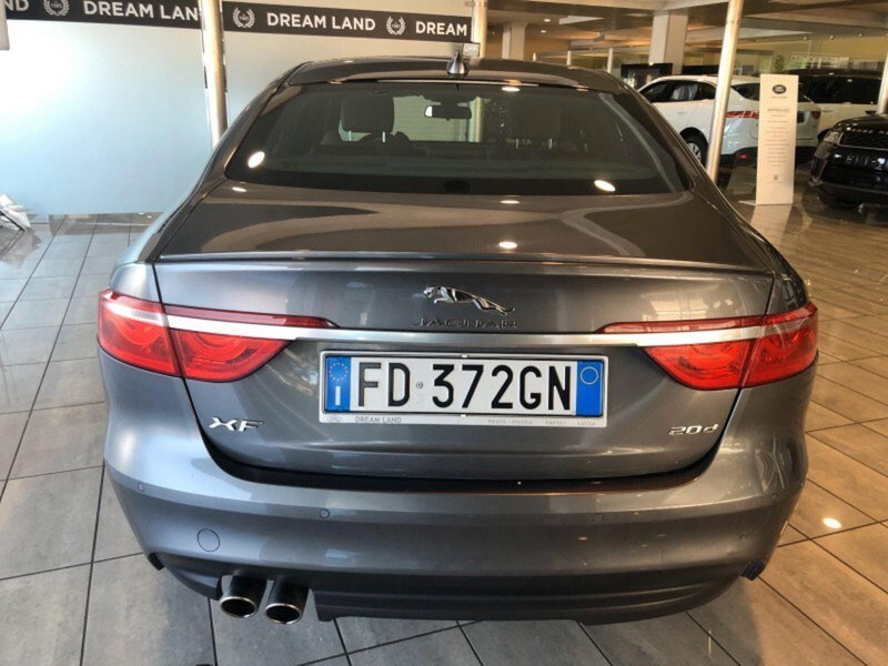 Jaguar XF usata a Pistoia (12)