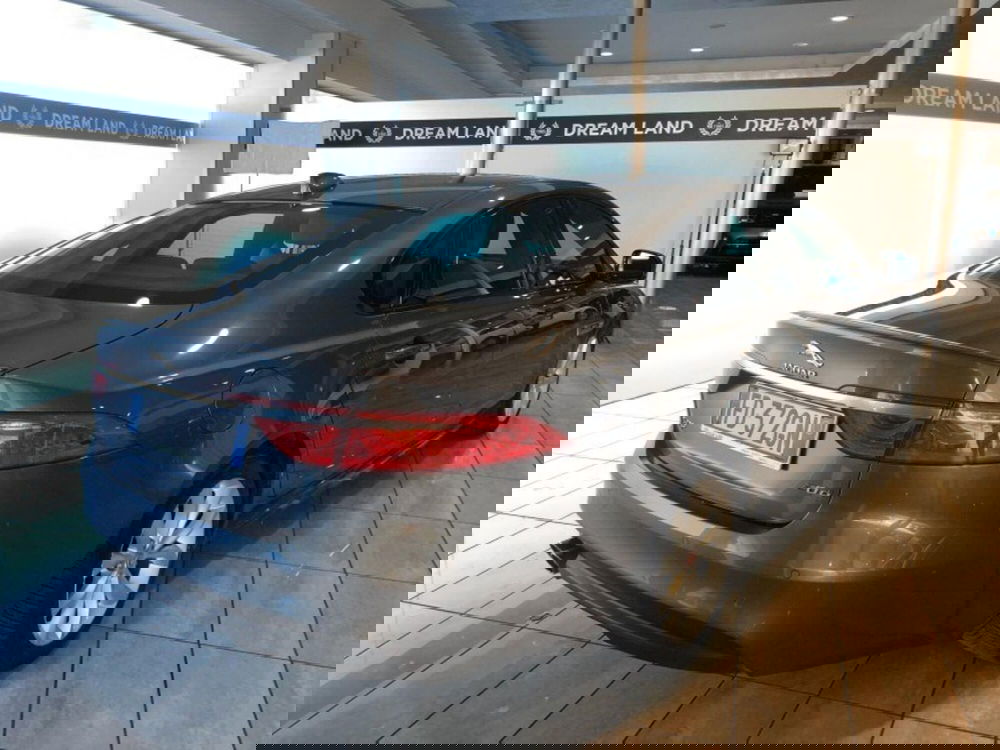 Jaguar XF usata a Pistoia (3)