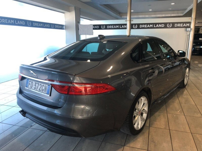 Jaguar XF usata a Pistoia (3)