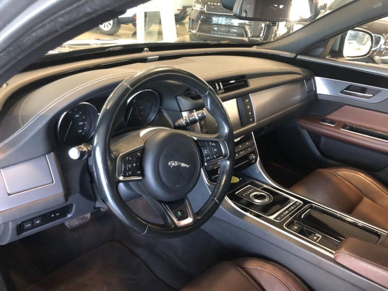 Jaguar XF usata a Pistoia (6)